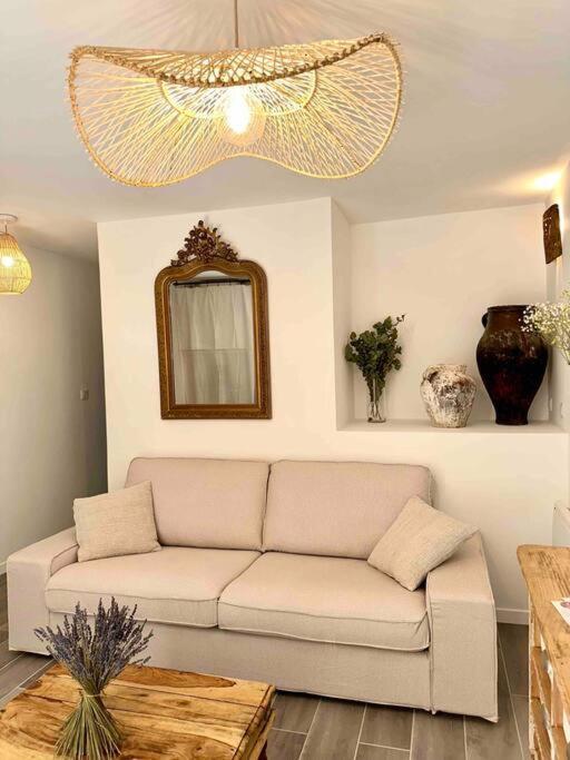 Lou Paseo : Appartement Brocante Centre Historique LʼIsle-sur-la-Sorgue Exterior foto