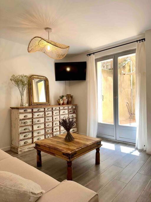 Lou Paseo : Appartement Brocante Centre Historique LʼIsle-sur-la-Sorgue Exterior foto