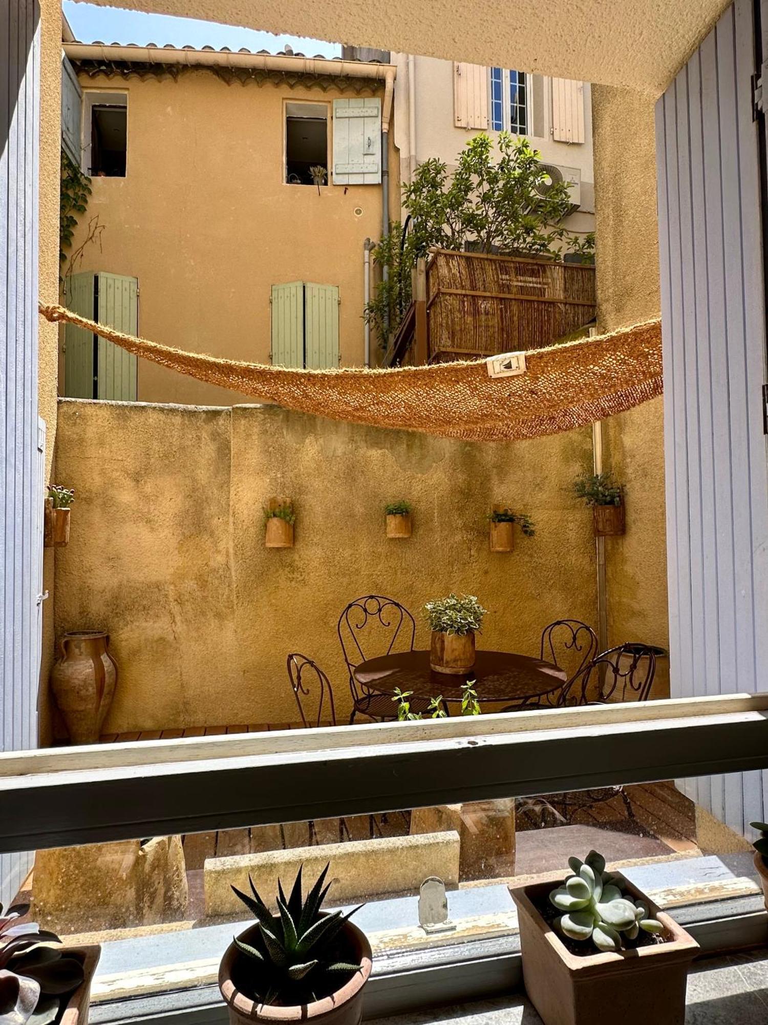 Lou Paseo : Appartement Brocante Centre Historique LʼIsle-sur-la-Sorgue Exterior foto